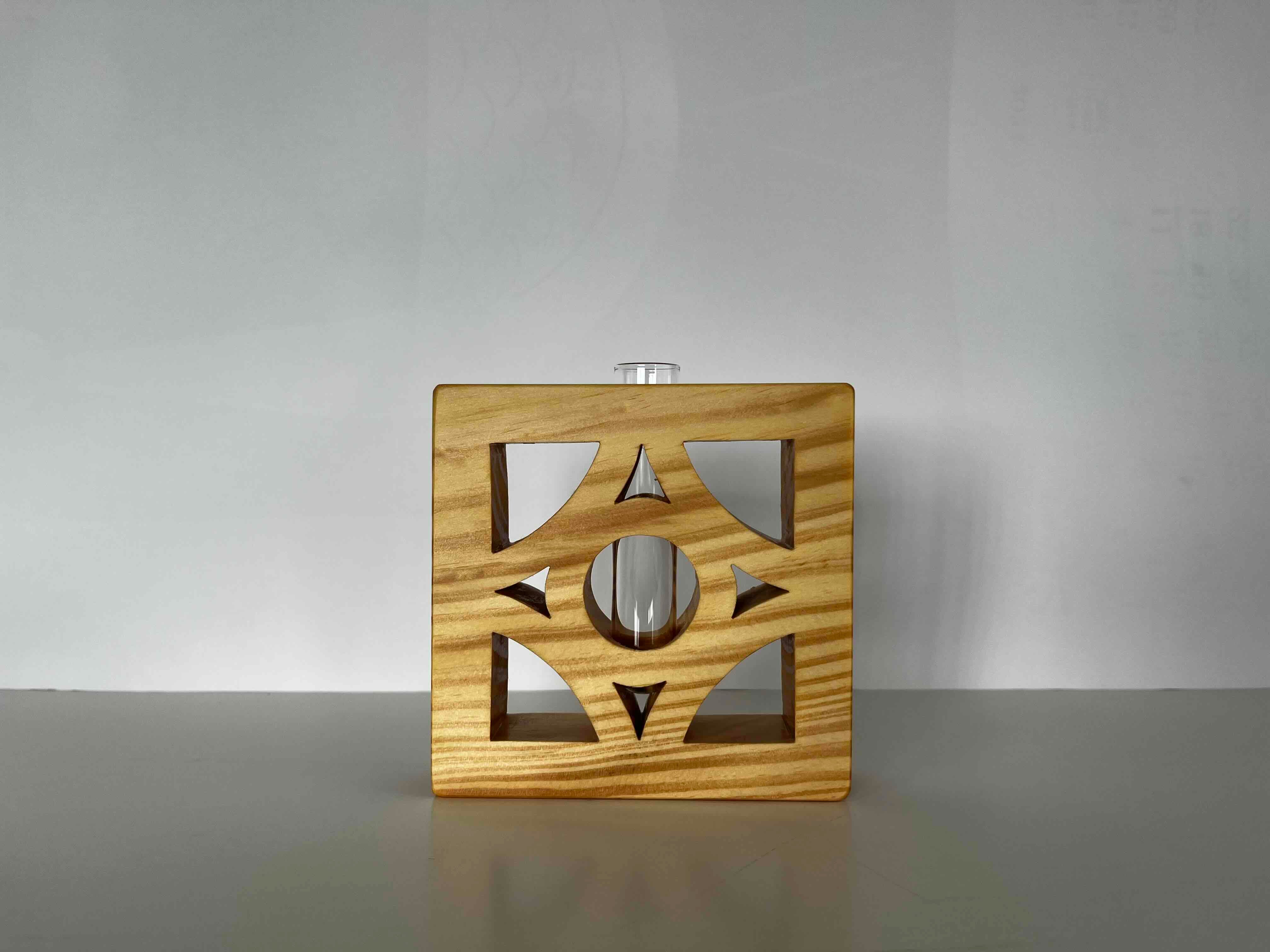 『木工房もり~む 』沖縄の木の花ブロック一輪挿し:あなたの生活を、おきなわの木で彩る