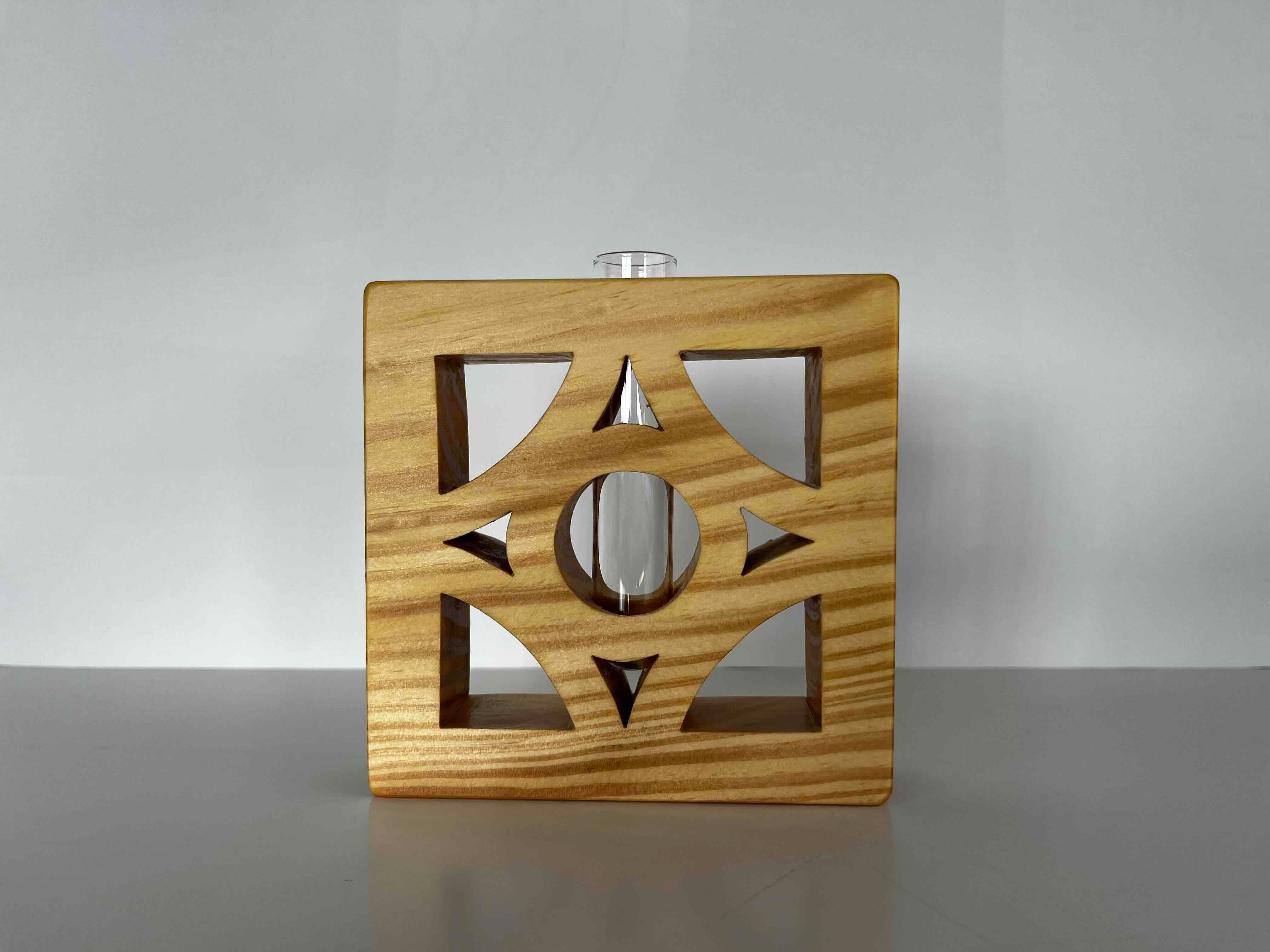 『木工房もり~む 』沖縄の木の花ブロック一輪挿し:あなたの生活を、おきなわの木で彩る