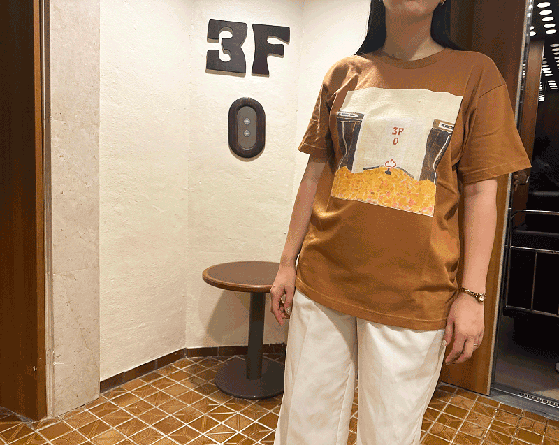 ホテルオリジナル宜保朝子コラボTシャツ エレベーター|ザ・ムーンビーチ ミュージアムリゾート