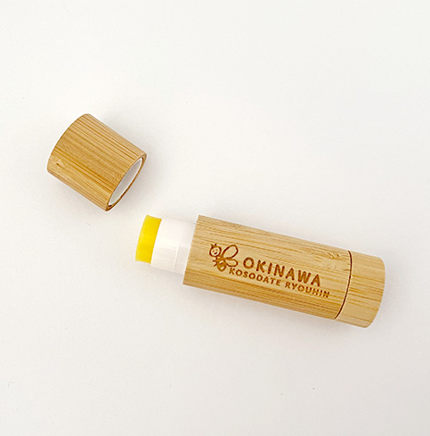 ★おきなわの養蜂家と作った【おきなわみつろうリップバーム】|沖縄子育て良品