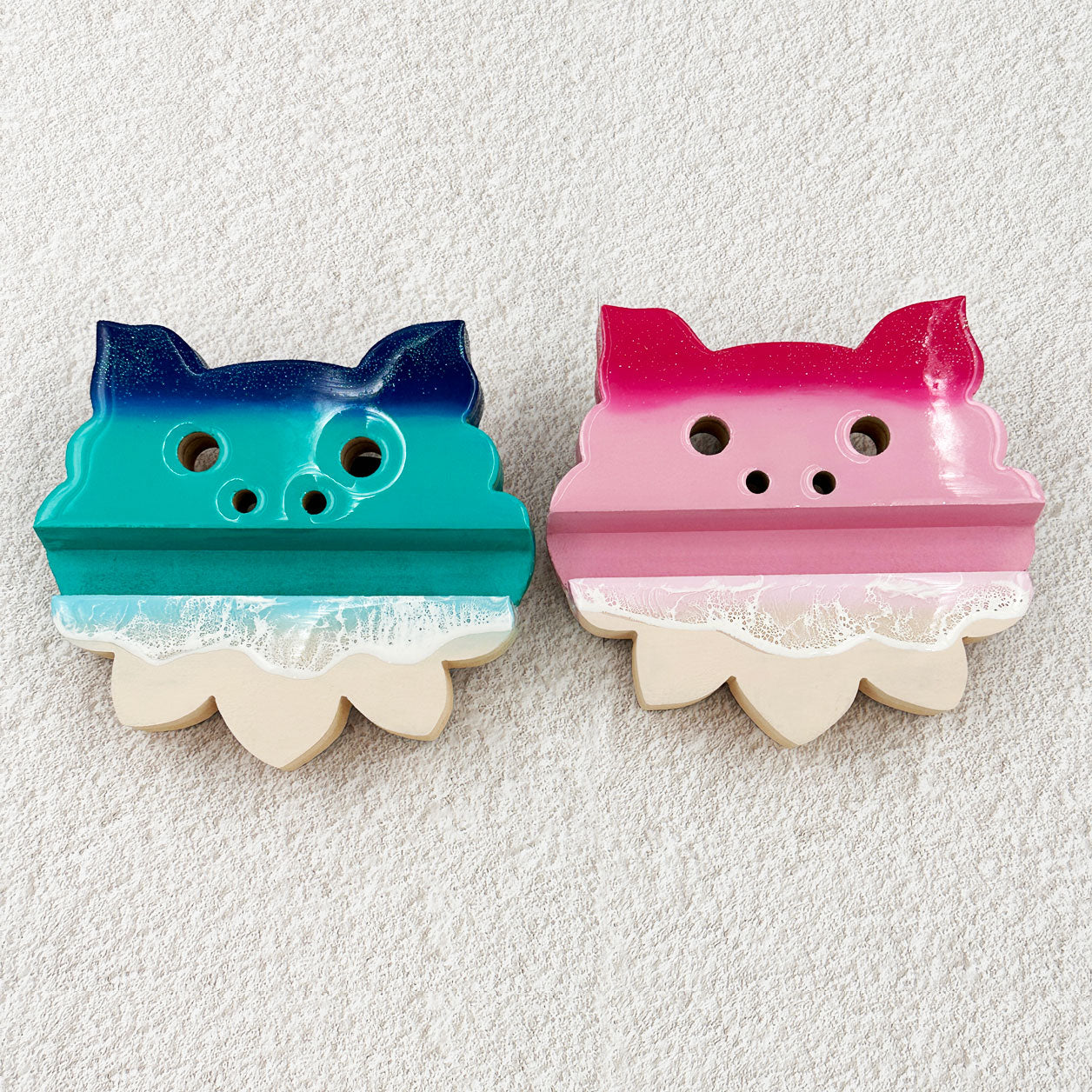 『SYOUTA OceanArt 』海レジンアート:沖縄のちゅら海を持ち帰ったような、海のスマホ立て シーサースタンド♪